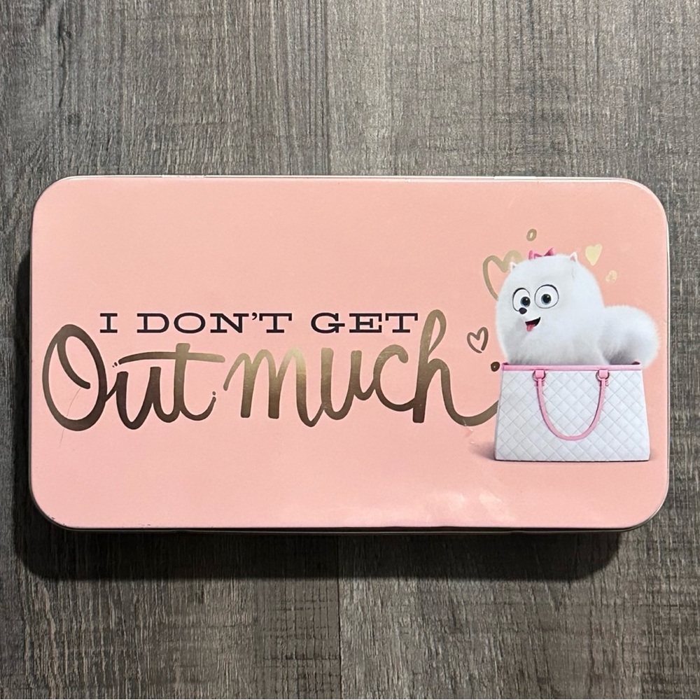 💞 Pink & Bluish Green Gidget from Secret Life of Pets Tin Pencil Box